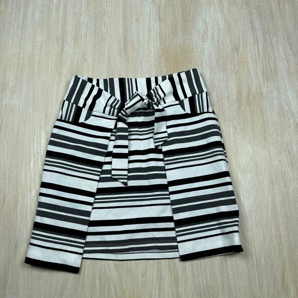 Cabi Grandstand Striped Stretch Knit Pockets Tie Front Skirt Style #5185 Small - Picture 1 of 14